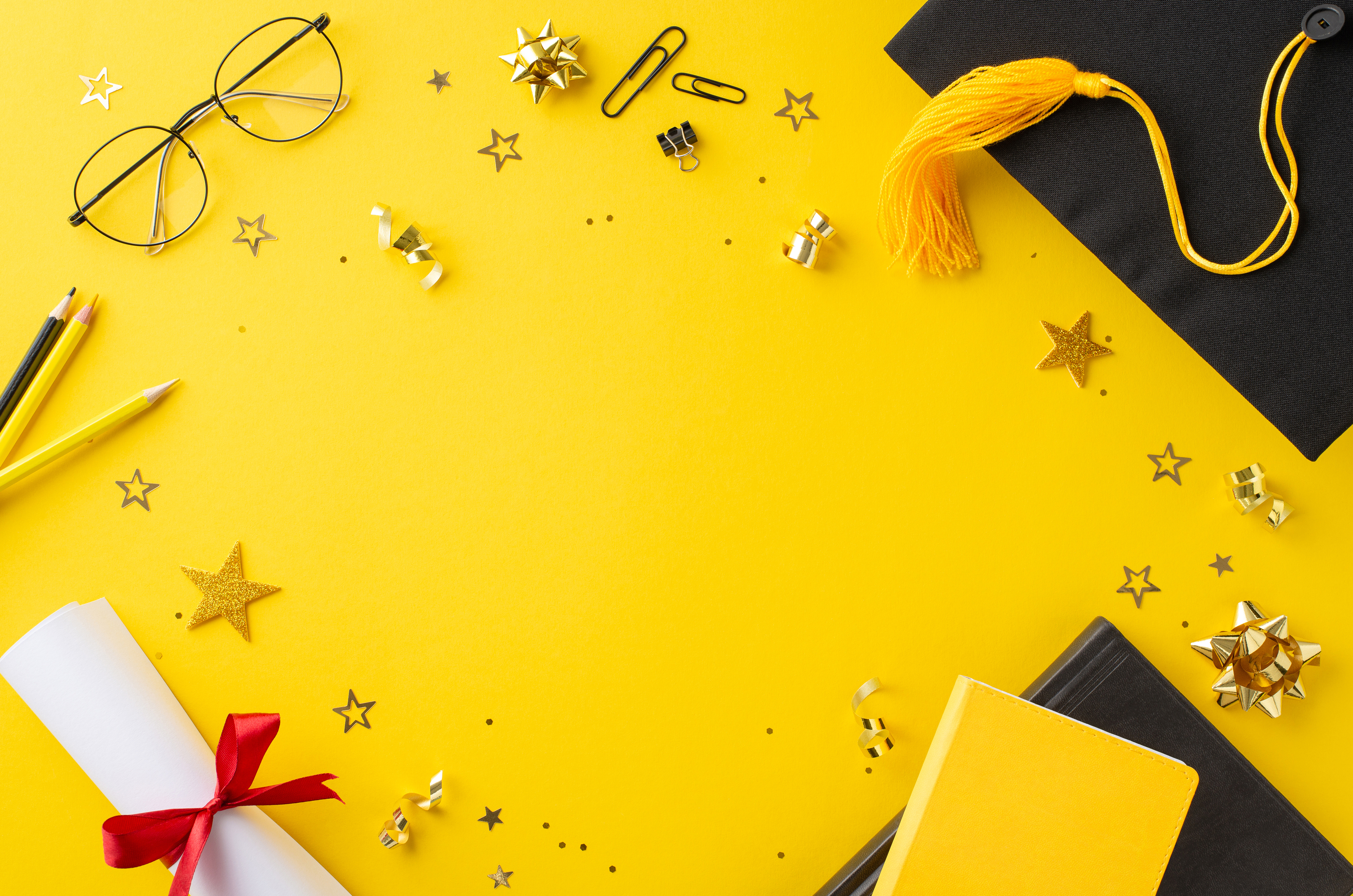 Best Accessories for Your Graduation Gown | Reed Events